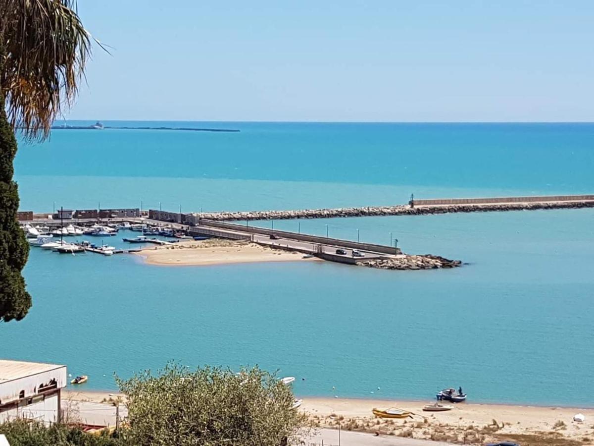 Villetta Sullo Scoglio Gela Kültér fotó